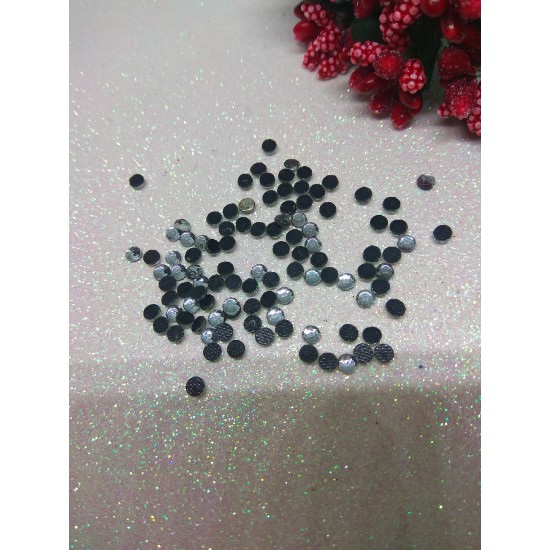 Стразы термоклеевые (стекло) ss-30, цена за 20 гр